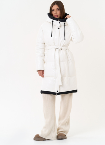 Белый пуховик из эко кожи с поясом
