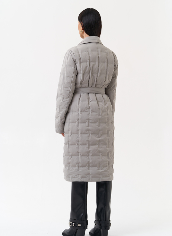 Женское утепленное пальто с английским воротником