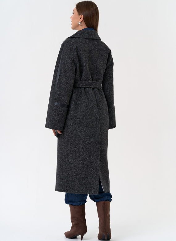 Женское пальто с отделкой из экокожи