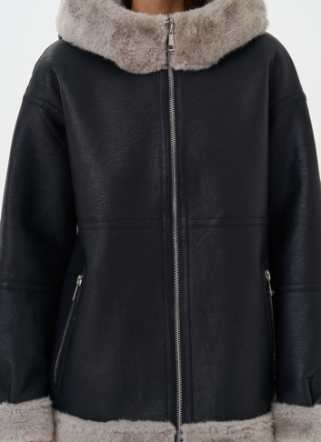 Женская эко дубленка с капюшоном