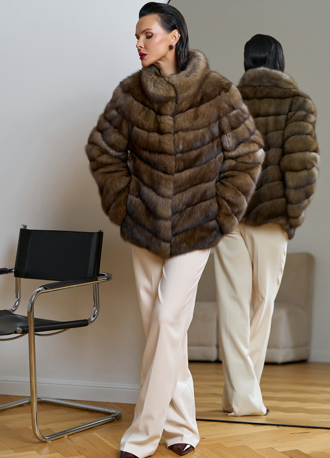 Женская шуба из соболя с воротником стойкой модель № 31774 в кредит