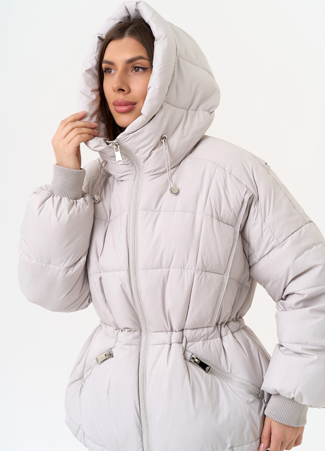 Светлый женский пуховик с капюшоном модель № 31583 универмаг малина