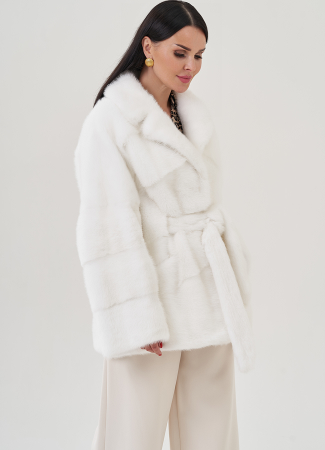 Шуба из меха норки белого цвета модель № 30758 универмаг малина