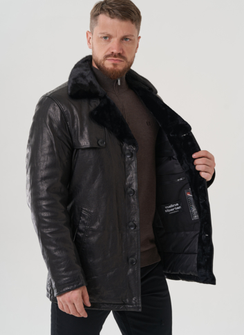 Мужская куртка из натуральной кожи черного цвета 